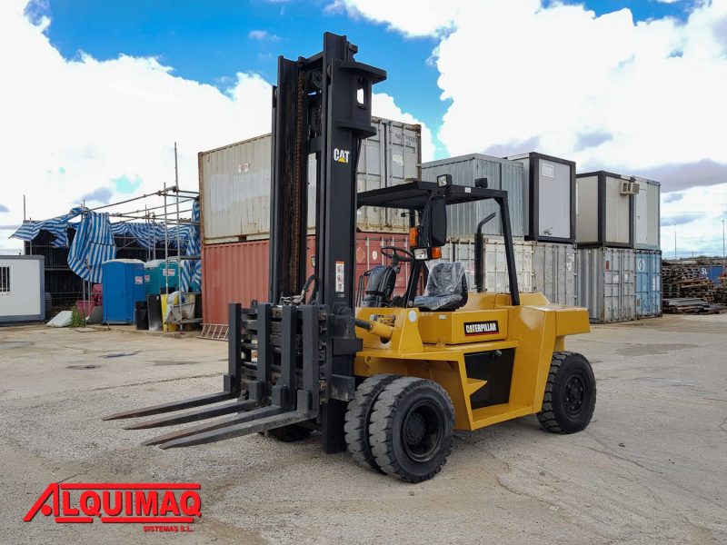 9 Carretilla industrial diésel usada CATERPILLAR CAT modelo DP70