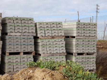 Bases de hormigón valla cerramiento obras