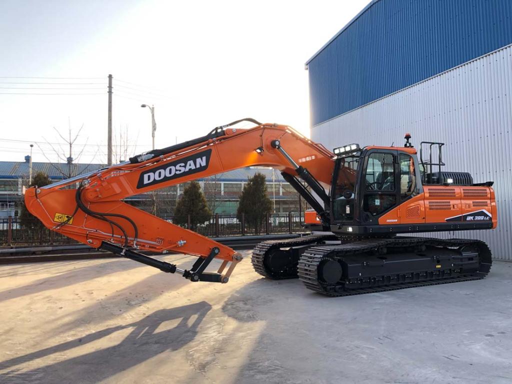 Doosan_DX300LC-7_pic